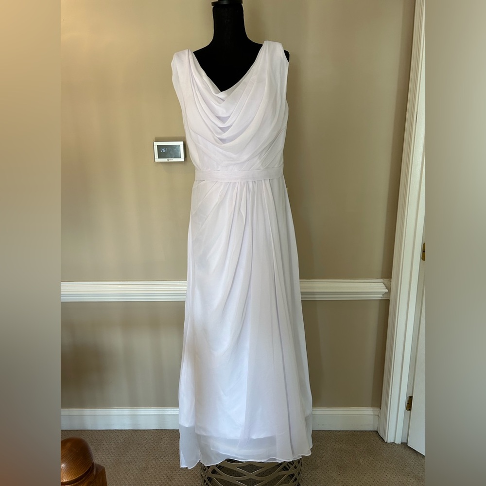 White Gown, Custom Made, Never Worn. - image 3